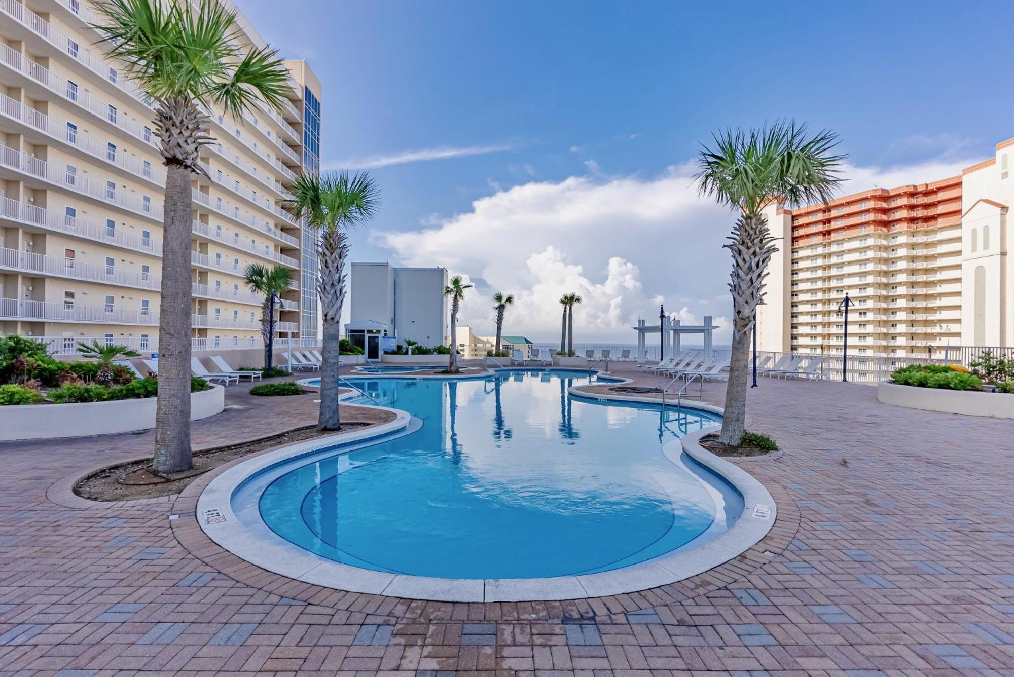 Apartment Spacious With Gulf Views! Sleeps 8! By Dolce Getaways Pcb *